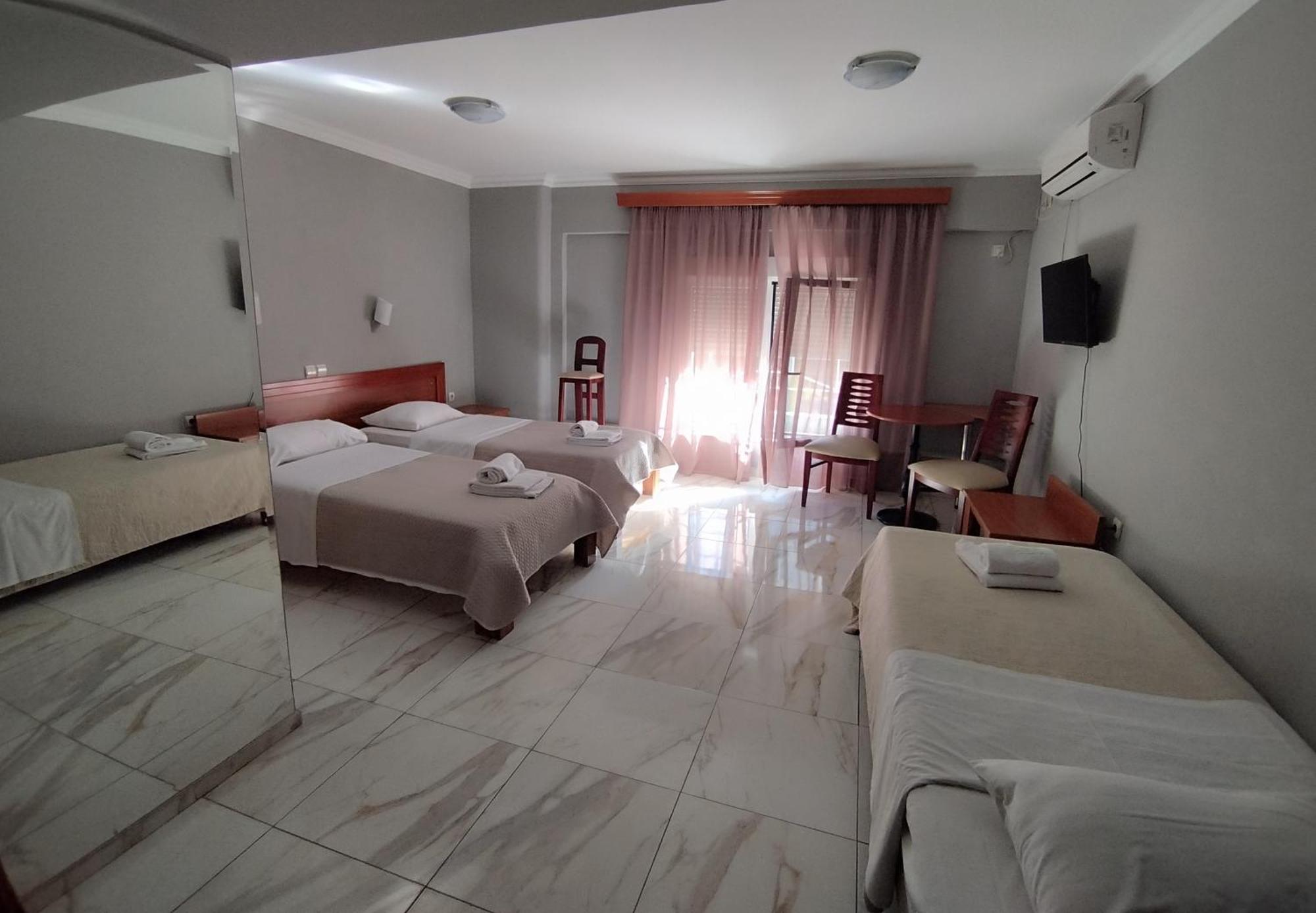 Acropole Hotel 2*