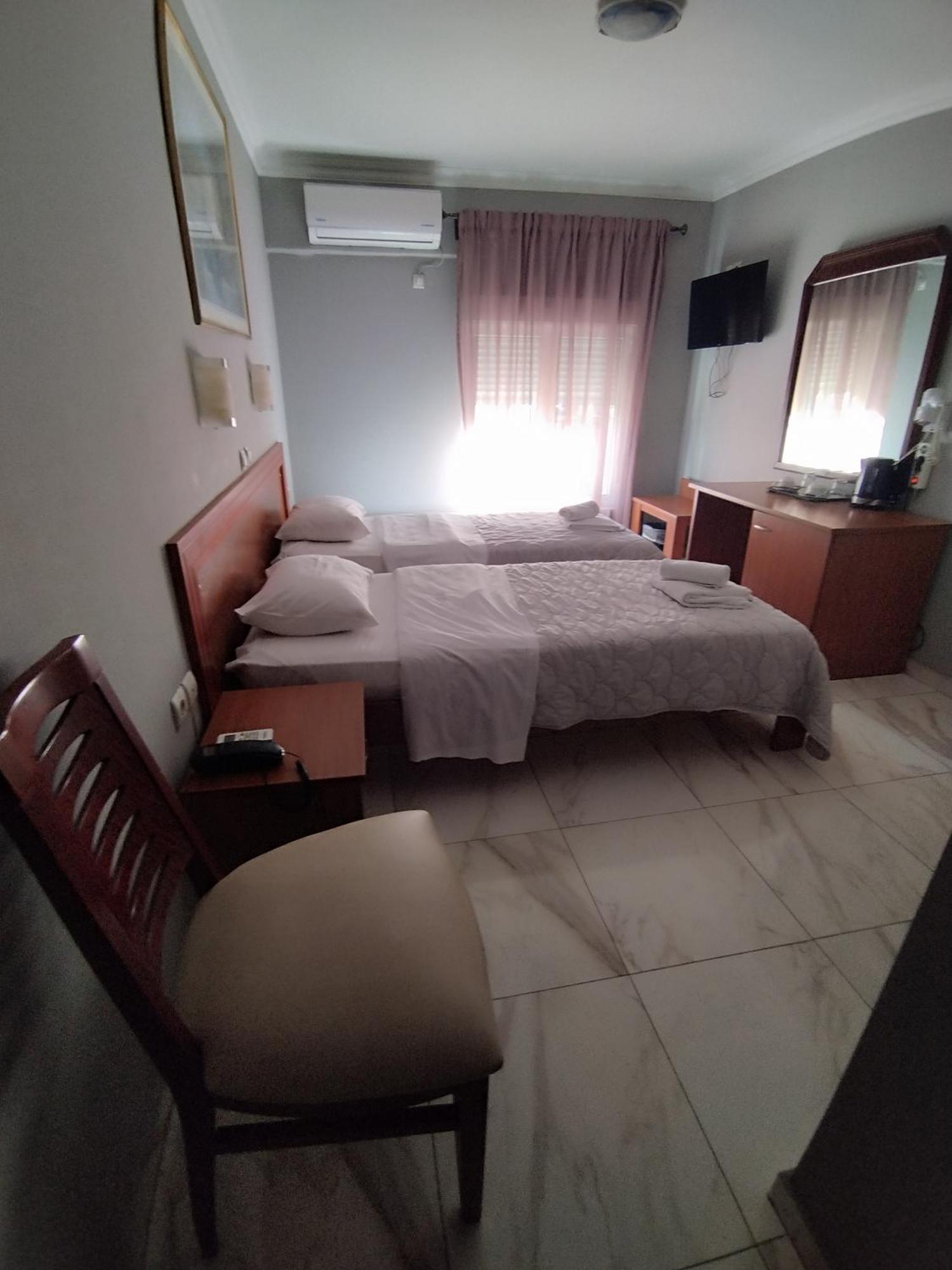 Acropole Hotel