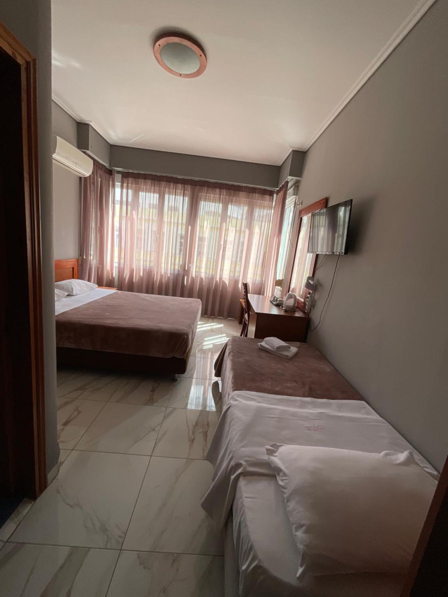 Acropole Hotel