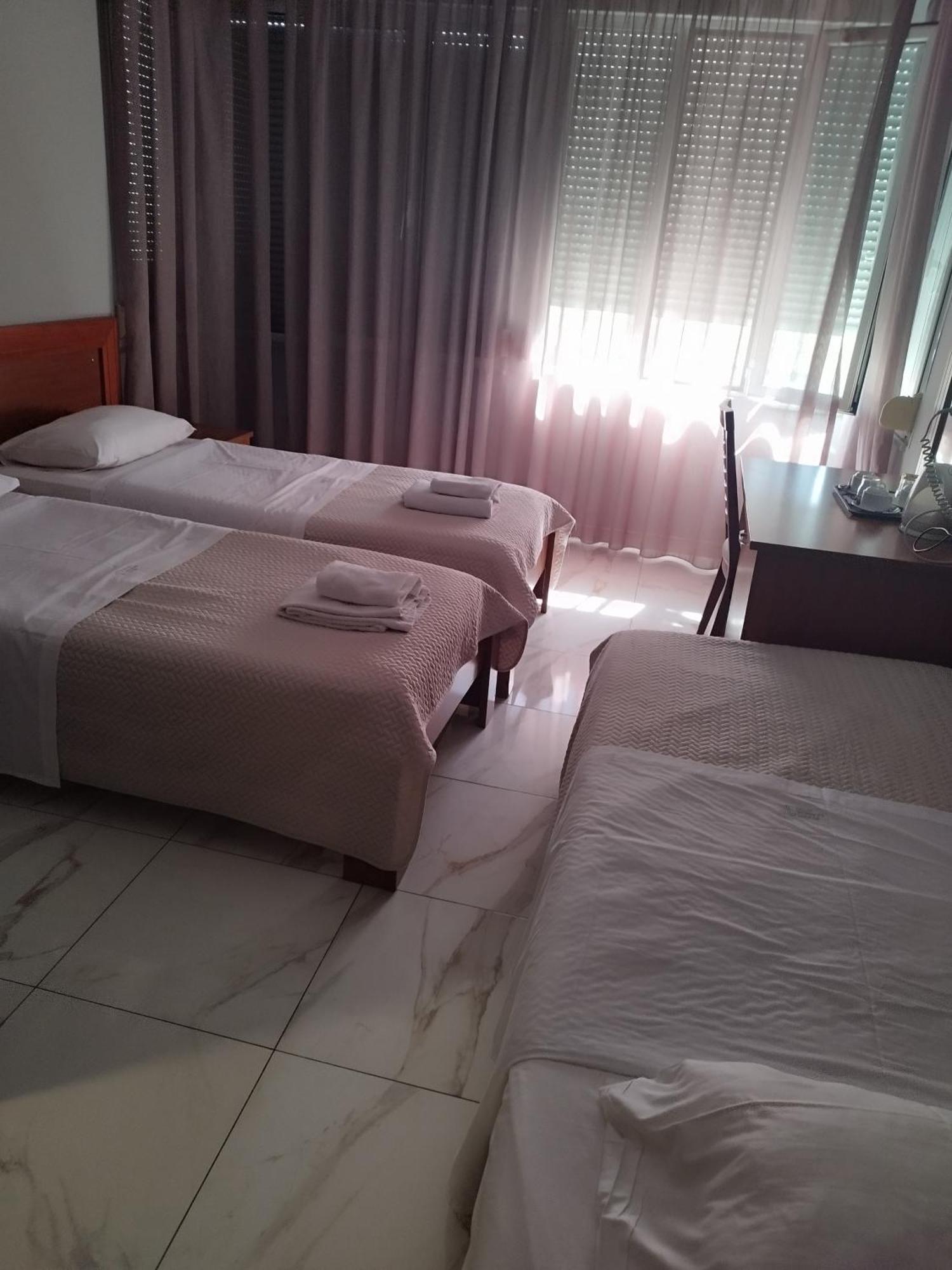 Hotel Acropole 2*
