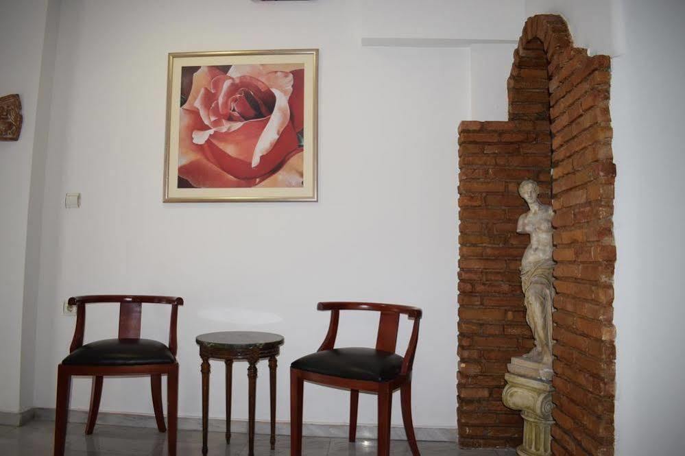 Acropole 2*